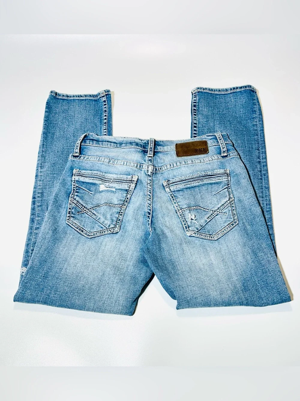 BKE buckle jeans Jake Straight Leg jeans distressed medium wash women size 29